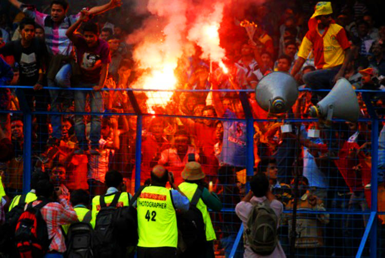 mohun-bagan-east-bengal-fan-rage